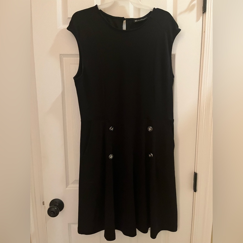 Black midi dress and yellow midi dress size large only worn once